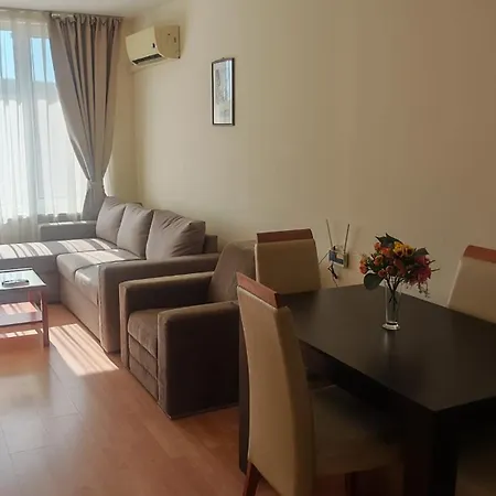 - Sleeps 6 Pet Friendly & 6 Pools Apartamento *