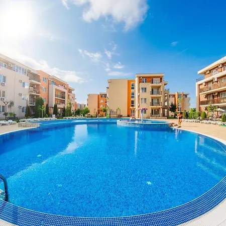 Apartamento - Sleeps 6 Pet Friendly & 6 Pools Sunny Beach