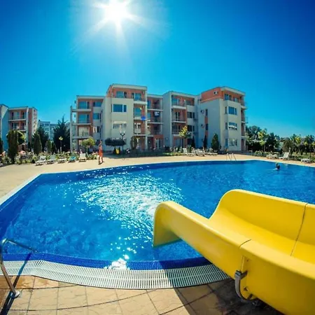 - Sleeps 6 Pet Friendly & 6 Pools *