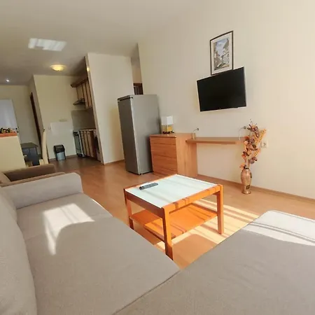 - Sleeps 6 Pet Friendly & 6 Pools * Sunny Beach